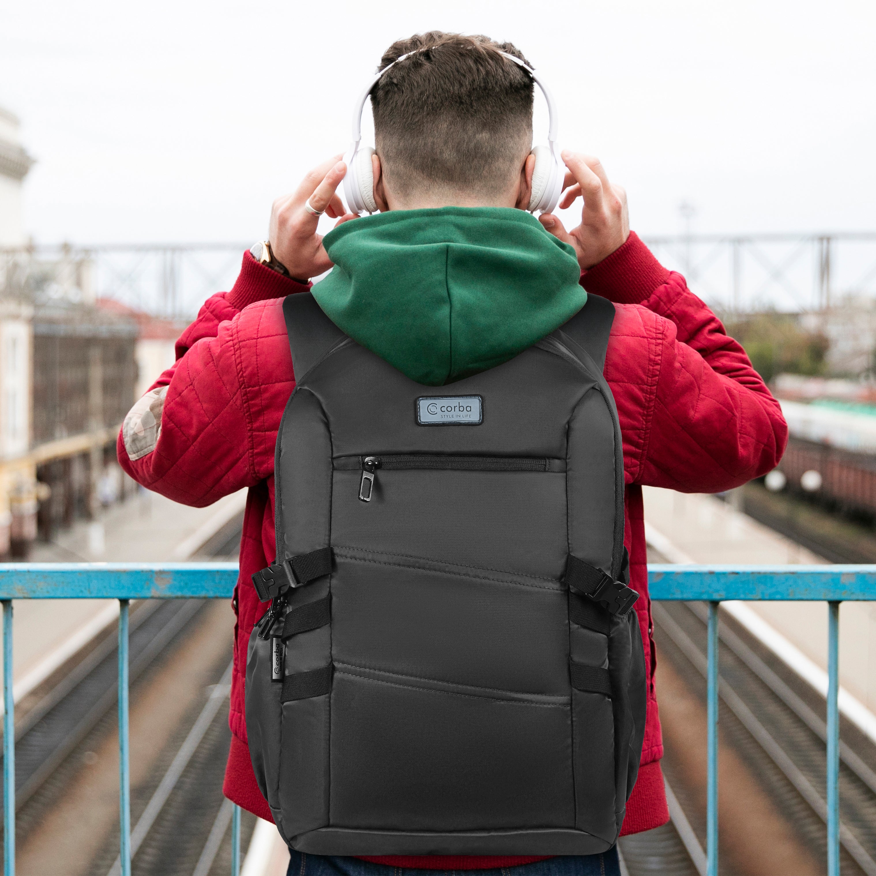 Corba Backpack — Smart Storage. Everyday Comfort.
